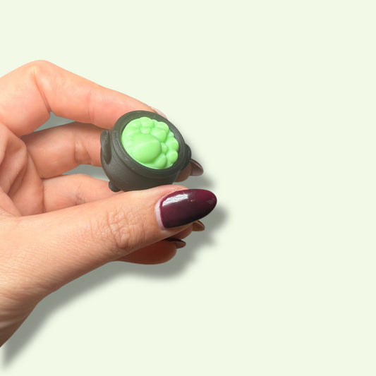 Glow in the Dark Cauldron Clicker